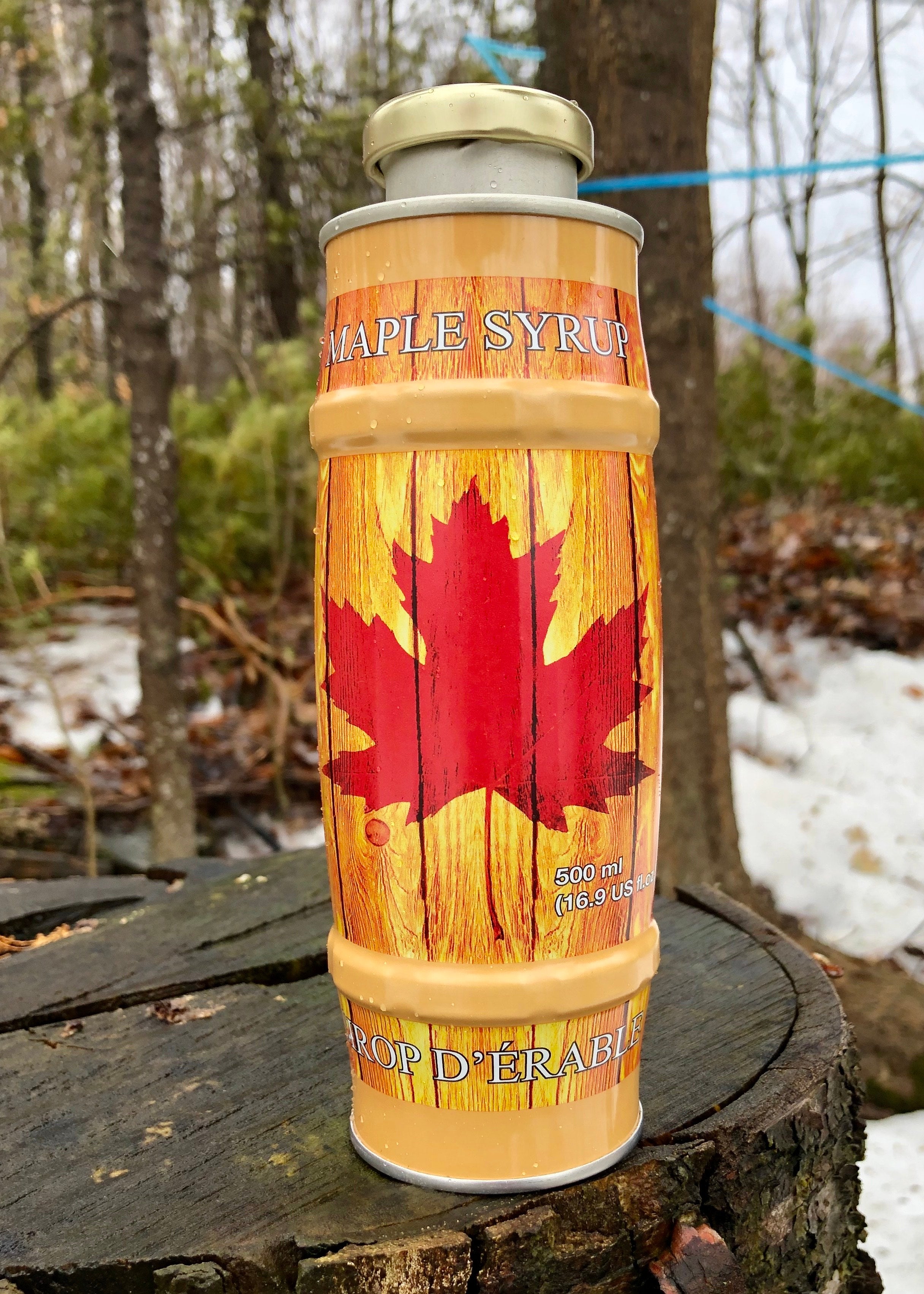 Sirop d'érable en grande canne (Maple syrup in tall can)